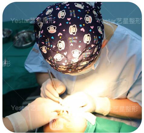 南京藝星割雙眼皮案例半年圖