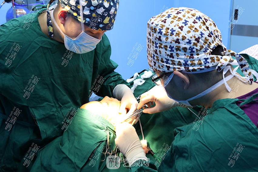 耳軟骨隆鼻果圖分享，術(shù)后~