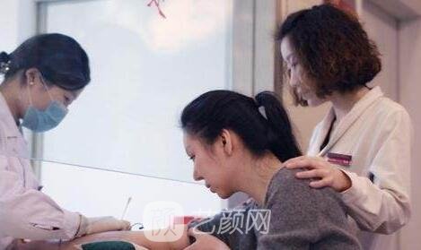 與主治醫(yī)生溝通交流