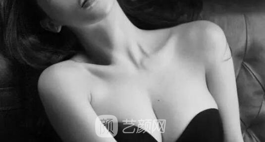 新視角：隆胸術(shù)后的新煩惱！