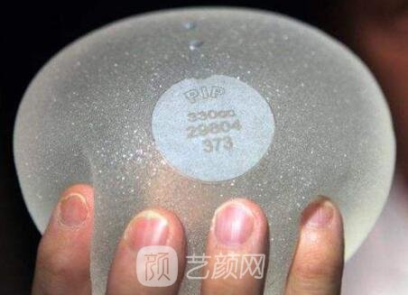 假體豐胸和真胸的差別